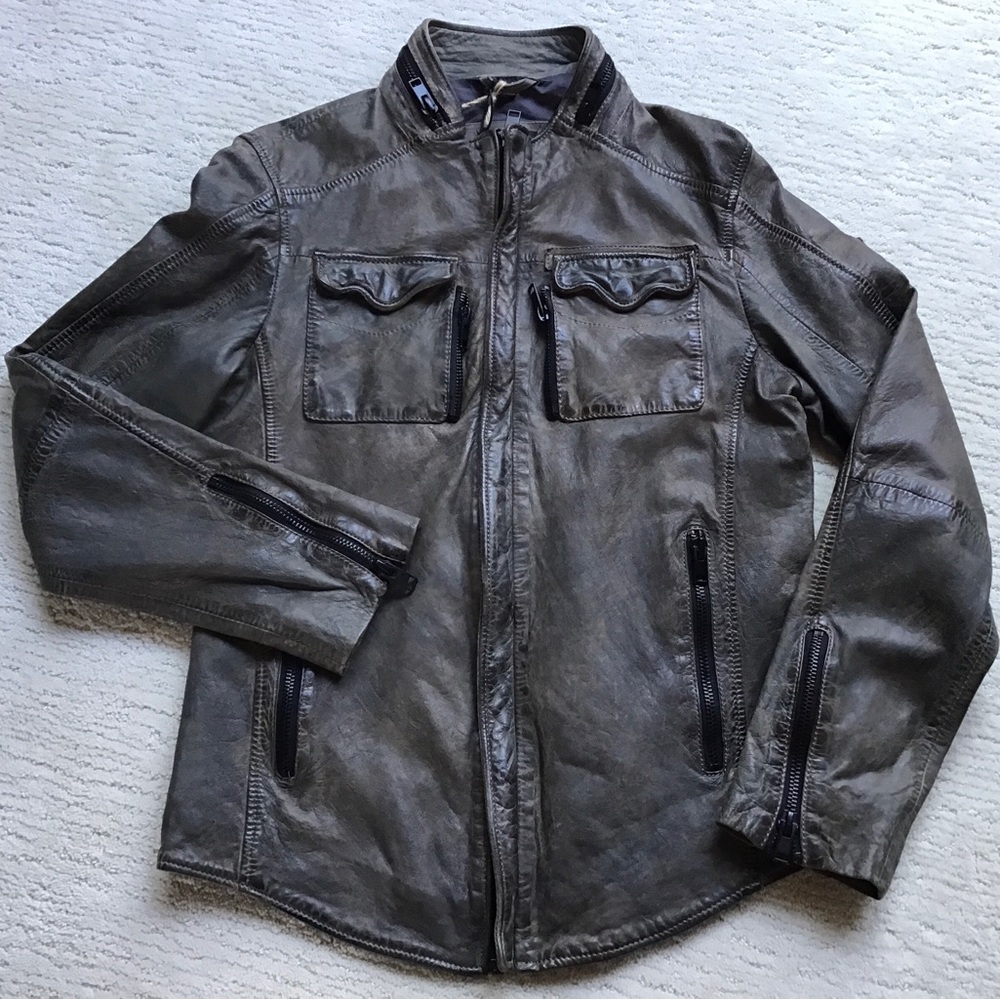 SLIM Fit GORGEOUS Leather Jacket🖤Perfectly distressed.  TAGS ON.